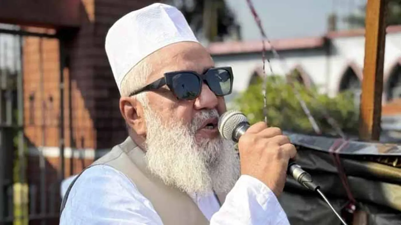 ‘আমি শাহজাহান চৌধুরী, যারা চেনেনি তারা মাটির নিচে বাস করে’